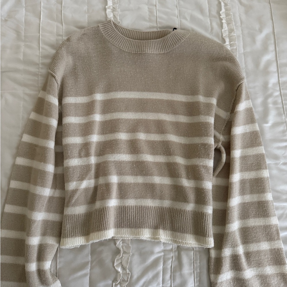 H&M Beige and White Striped Sweater